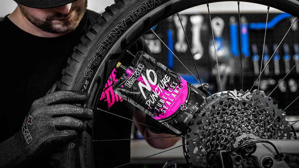 Muc-Off No Puncture Hassle Reifendichtmittel – Bild 4