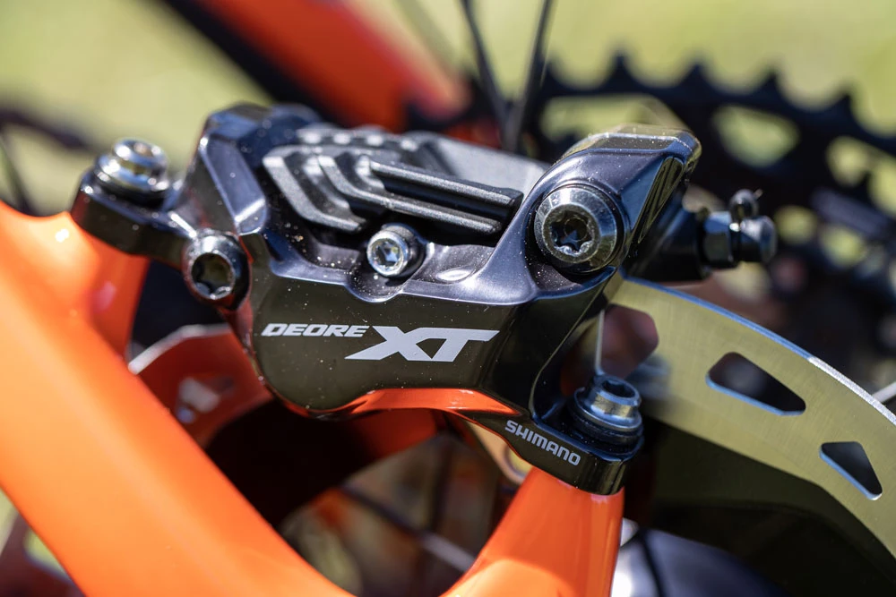 Shimano XT BR-M8120 Post-Mount N04C Bremssattel – Bild 3